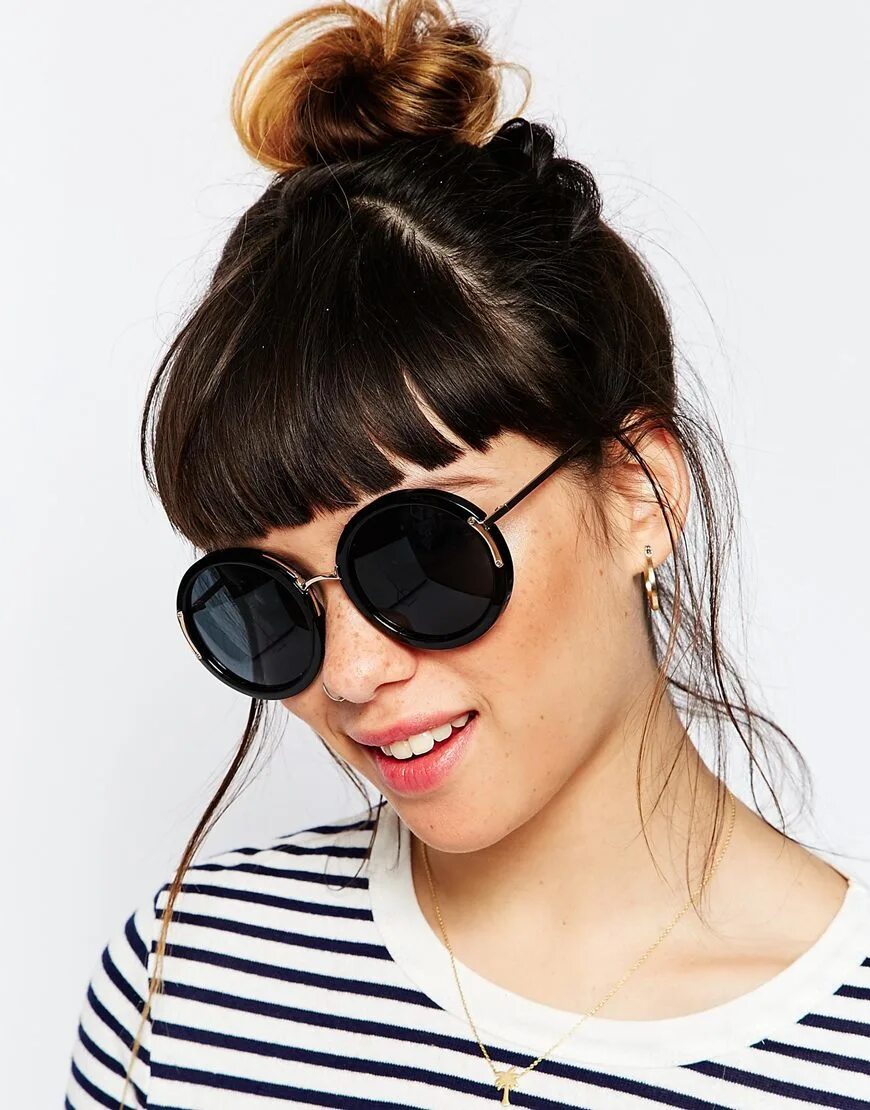 Round sunglasses. Очки ray-ban Oversized. Кореянки в очках солнечных. Рей Бен модели очков. Очки ray ban Round Metal.