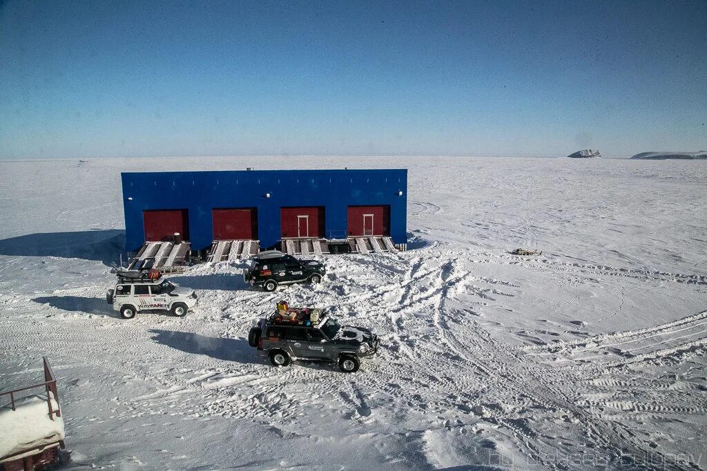 Условия быта полярников. Остров Самойловский Полярная станция. Полярная станция Анабар. Научные станции в Антарктиде. Полярные станции в Арктике.