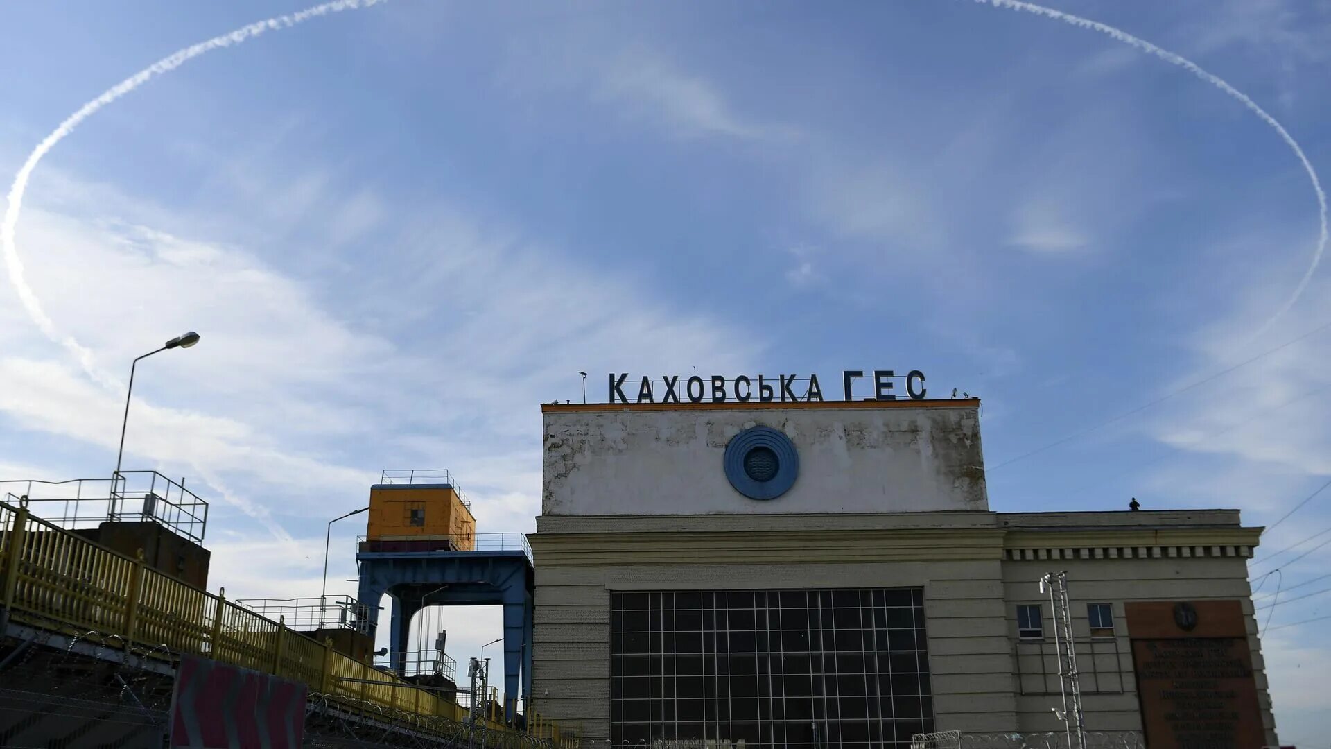 Каховская что происходит. Каховская что происходит. Каховская гэс затопление территории. Каховская что происходит. Каховская что происходит.