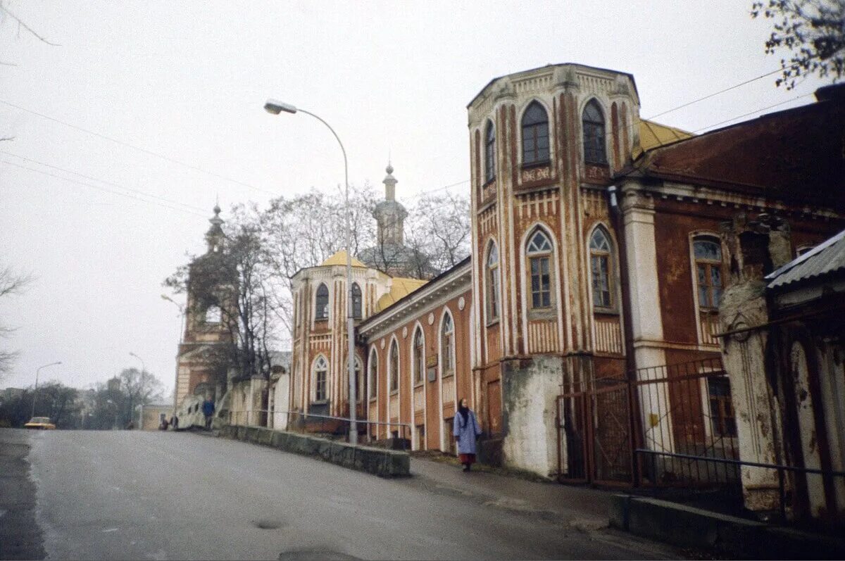 Старый брянск фото. Дом Авраамова Брянск. Исторические здания Брянска. Брянск дом купца. Старый Брянск.