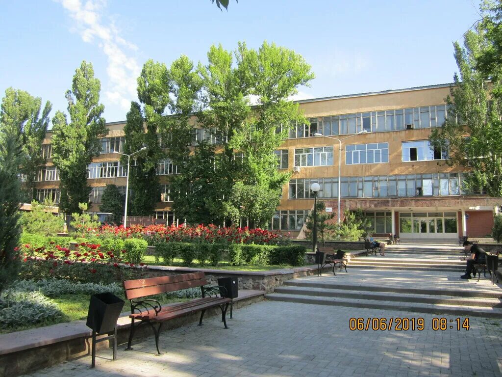 Мариуполь города украины. Шлаколечебница донецк больница 6. Город донецк проспект ленина. Донецк университетская 88. Гостиница донбасс.