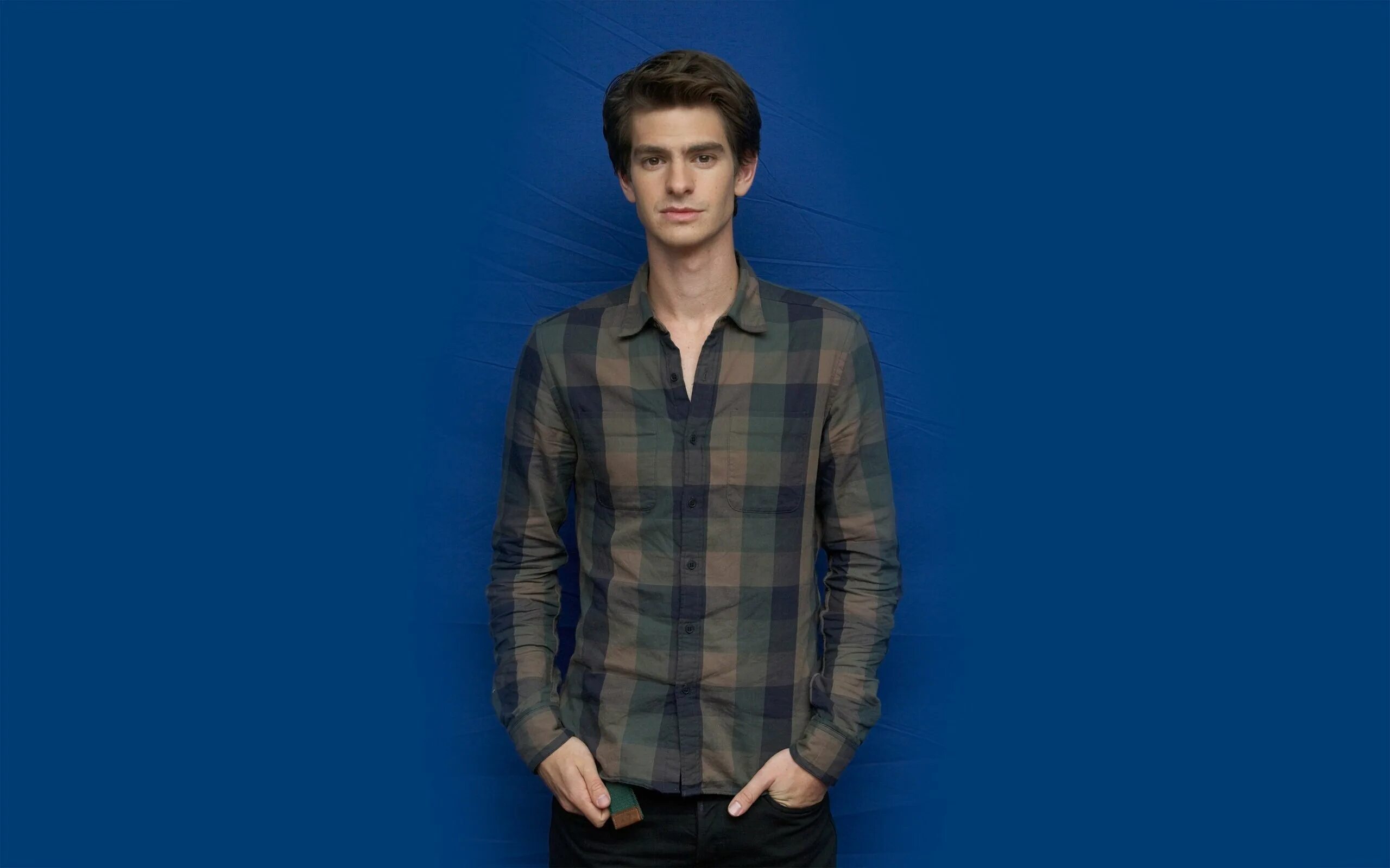 Andrew Garfield. Эндрю Гарфилд 2000 год. Эндрю Гарфилд 2012. Эндрю Гарфилд фото. Гарфилд актер человек