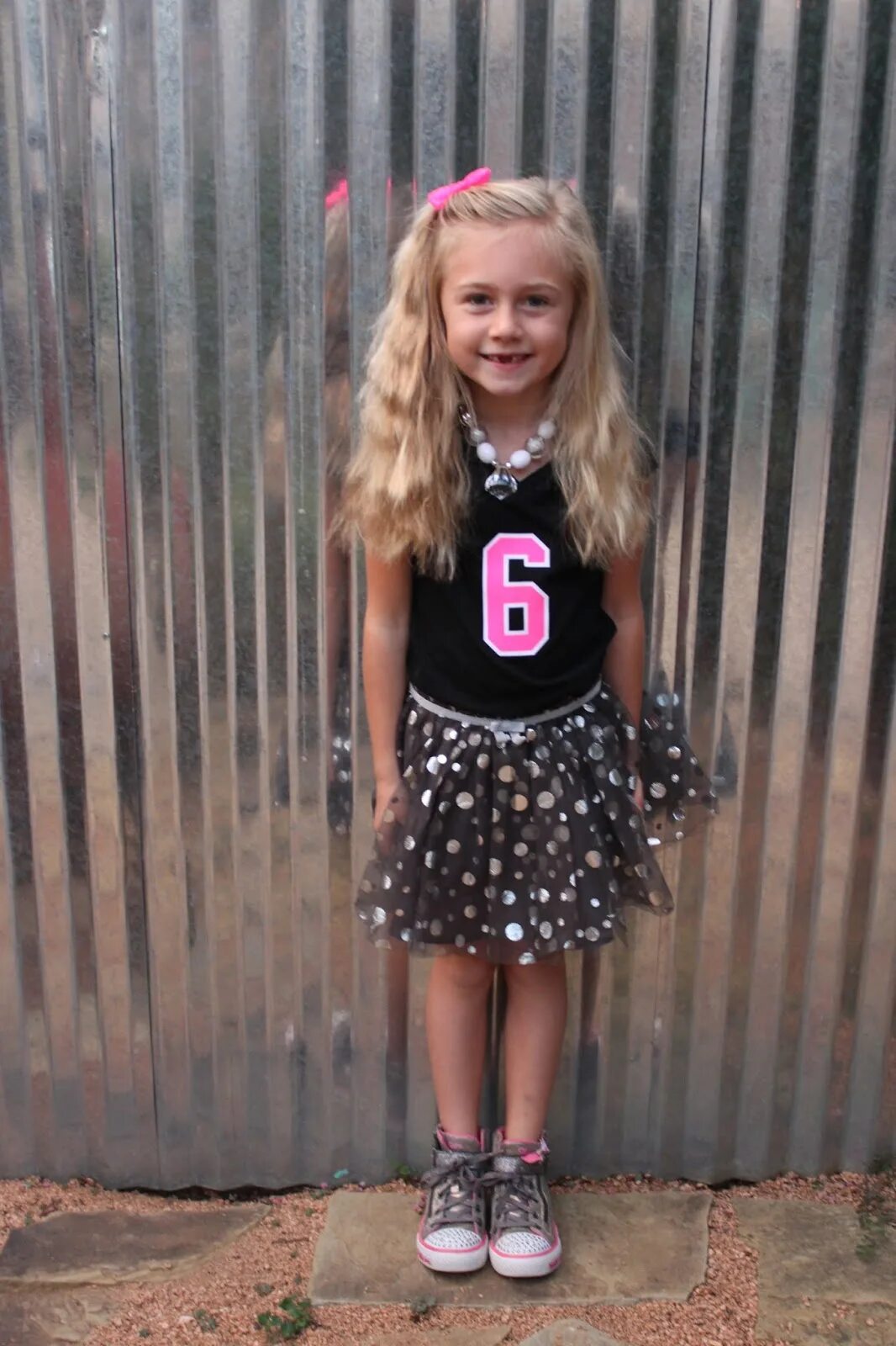 Американская 6 летняя девочка. 6 photo. Hannah jones maisy. 6 девочек. Four year old.