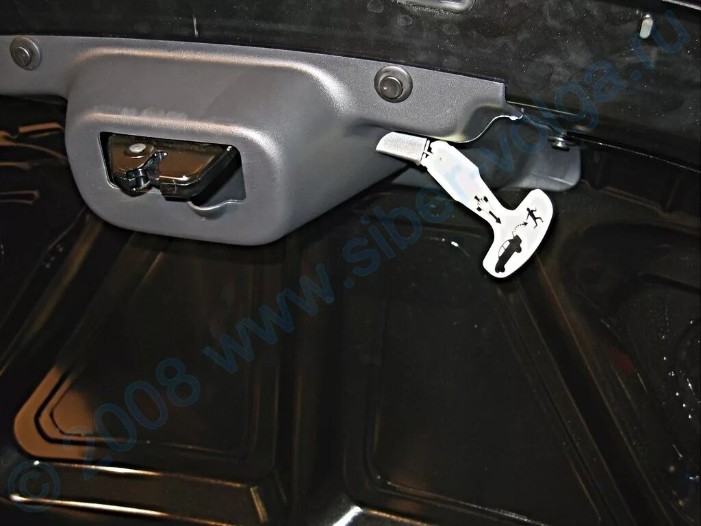 ручку открывания багажника изнутри шевроле нива. бмв е 60 аварийное открывание багажника изнутри. открывание багажника изнутри. ручка открытия багажника camry 40. багажник авео т300 седан механизм открывания.