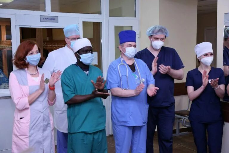 Городская поликлиника 1 г долгопрудный. Долгопрудненская больница отделения. Центральная больница город долгопрудненская городская. Долгопрудненская центральная городская больница фото палат. Центральная больница город долгопрудненская городская.