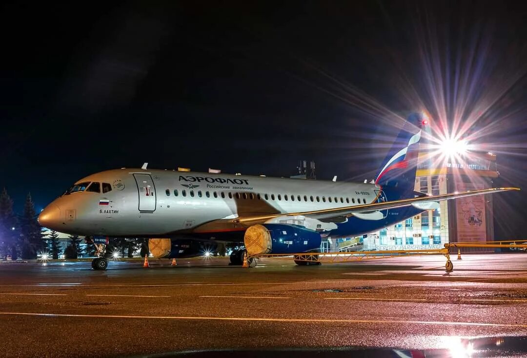 Самолет летит в ставрополь. Airbus a320 аэрофлот ставрополь. Самолет хабаровск москва аэрофлот. Авиаполёты видео. Airbus 330 аэрофлот шри ланка.