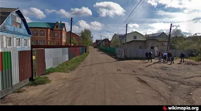 Поселок малоярославец. Город малоярославец цыганский поселок. цыганский поселок калужская область. цыганский барон малоярославец.