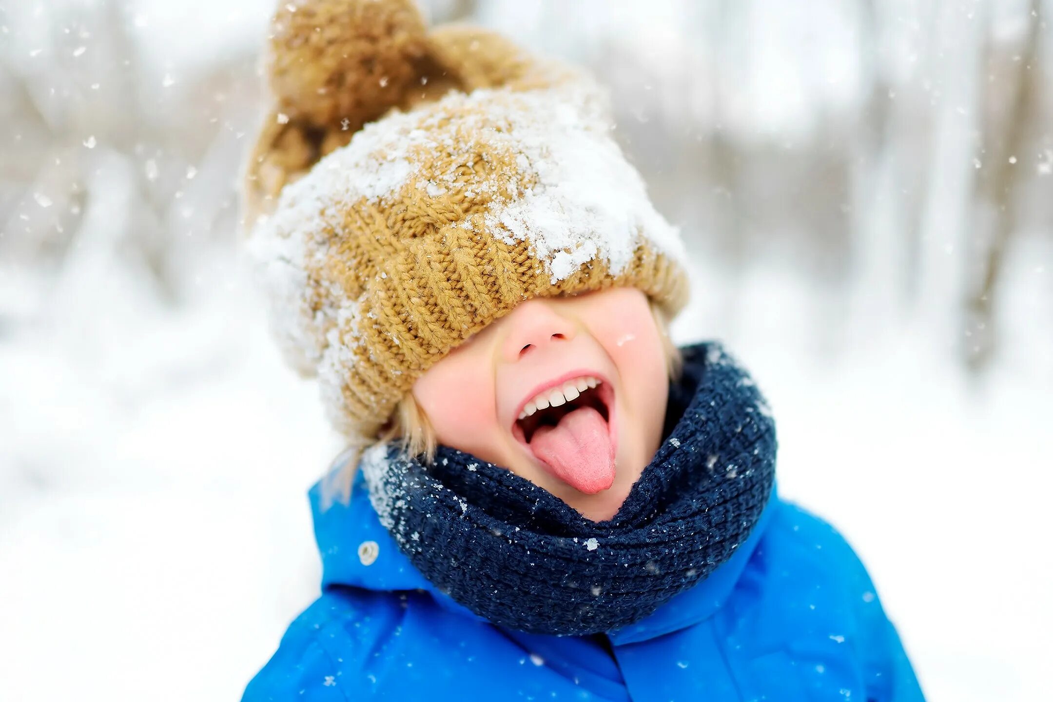 Второй раз зима. Заснежились. Зима холода. Девушка зимой. Девушка зима.