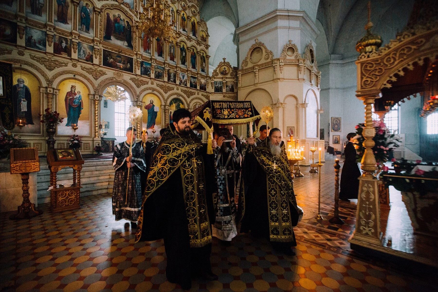 Храм гермогена в тушино расписание. Хор гермогена. Храм гермогена в тушино расписание. Храм гермогена в тушино расписание. Храм южное тушино фабрициуса.