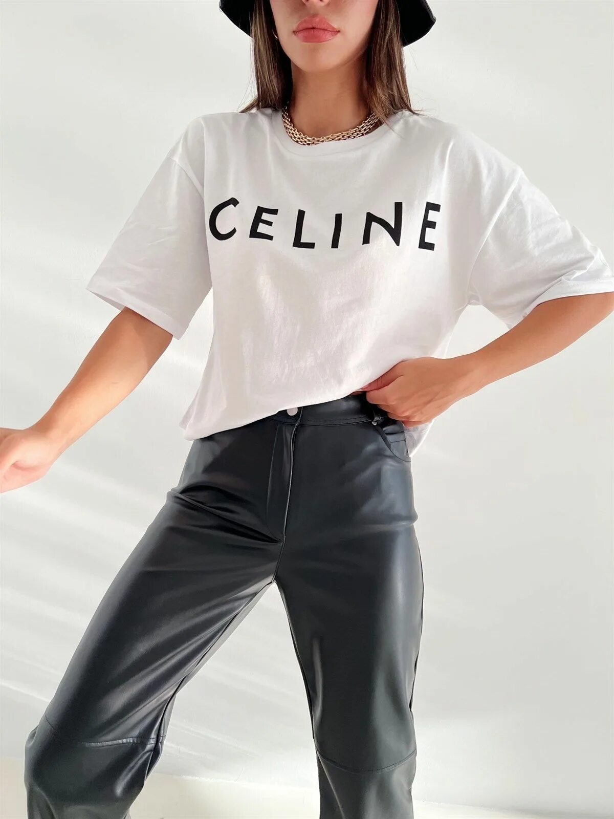 Футболка celine женская. Celine paris одежда. Селин футболка женская. Футболка celine черно белая в образе. Футболка celine женская.