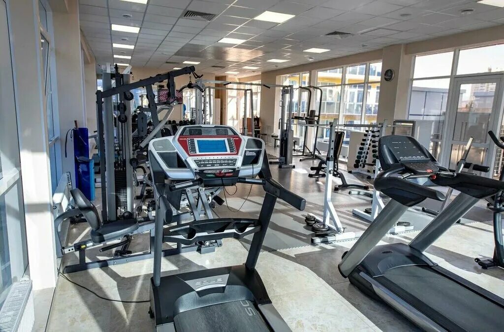 тренажерный зал жюль верн адлер. тренажерный зал юность благовещенск. отель sport inn hotel wellness сочи. тренажёрный зал в сочи адлере. фитнес клуб форвард сочи.