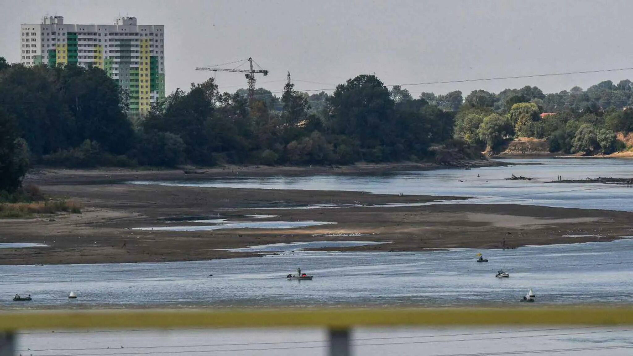 Река Кубань обмелела Краснодар. Кубанское водохранилище Краснодар. Краснодарское водохранилище обмелело. Река Кубань водохранилище. Уровень реки кубань сегодня в краснодаре