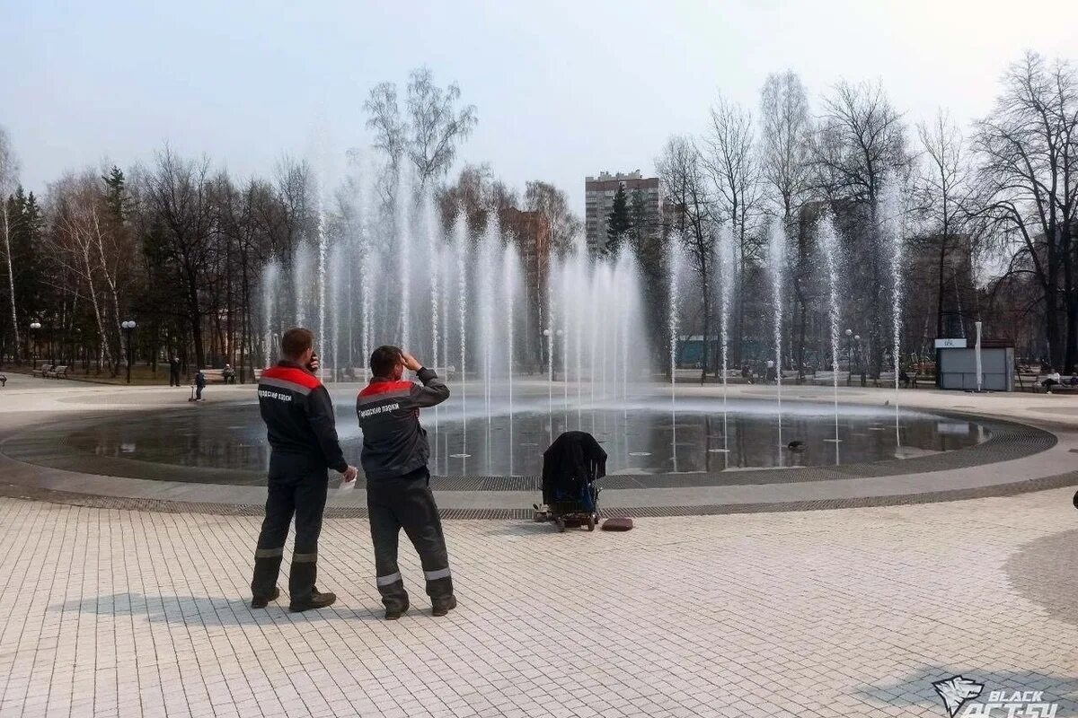 Новый год в городе. Включи в новосибирске. Новосибирск в будущем. Достопримечательности улицы ленина новосибирск. Площадь ленина новосибирск.