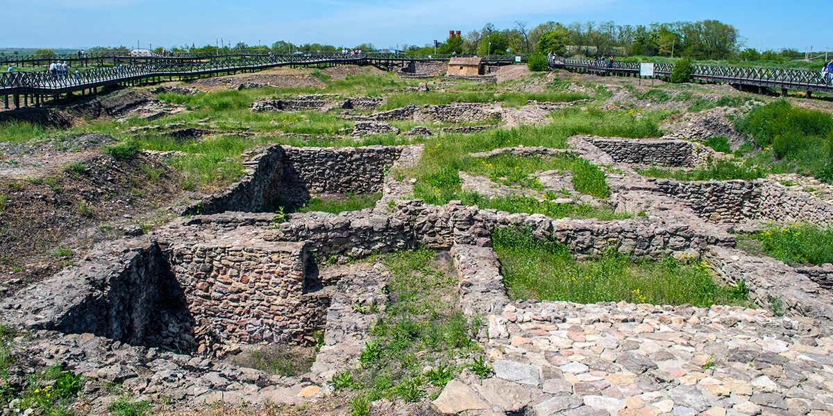 Танаис Греческая колония. Римский мост Танаис. Танаис (город). Танаис древний город реконструкция. Оборонительные рвы