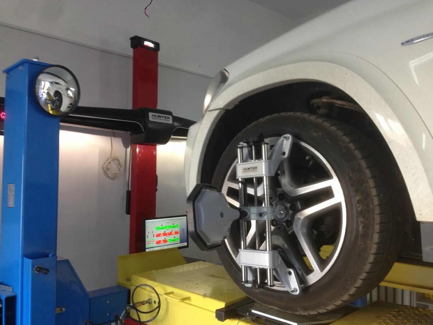 улица железнодорожная белгород. развал схождение реклама. каретный двор грозный. развал схождение белгород. схождение колес.