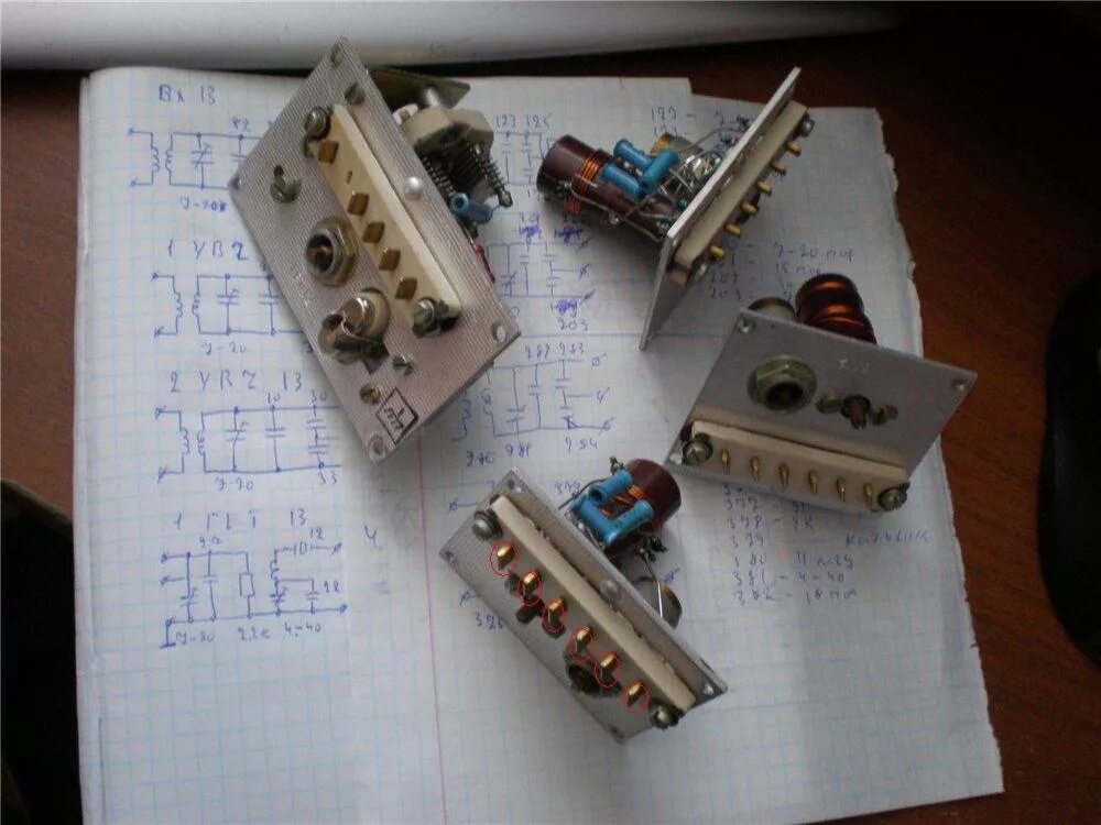 Блок питания р-250м разъем. Барабан р-250м2. Радиоприемник р399а катран кб 4. Р 250 содержание. Военный радиоприемник р250м2.