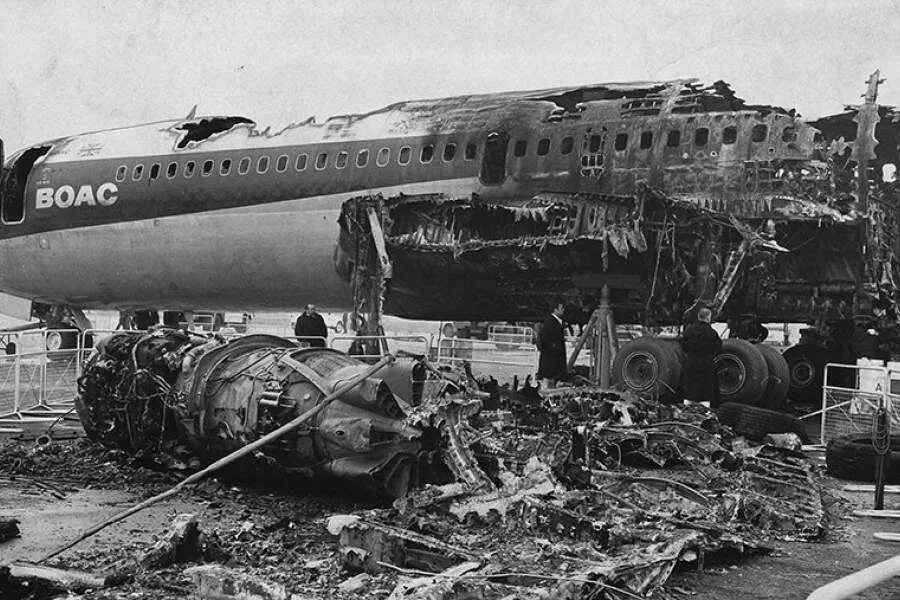 Катастрофа 1962. Катастрофа boeing 707 под парижем. катастрофа boeing 707 в карелии.