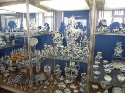 Где находится фарфоровый завод