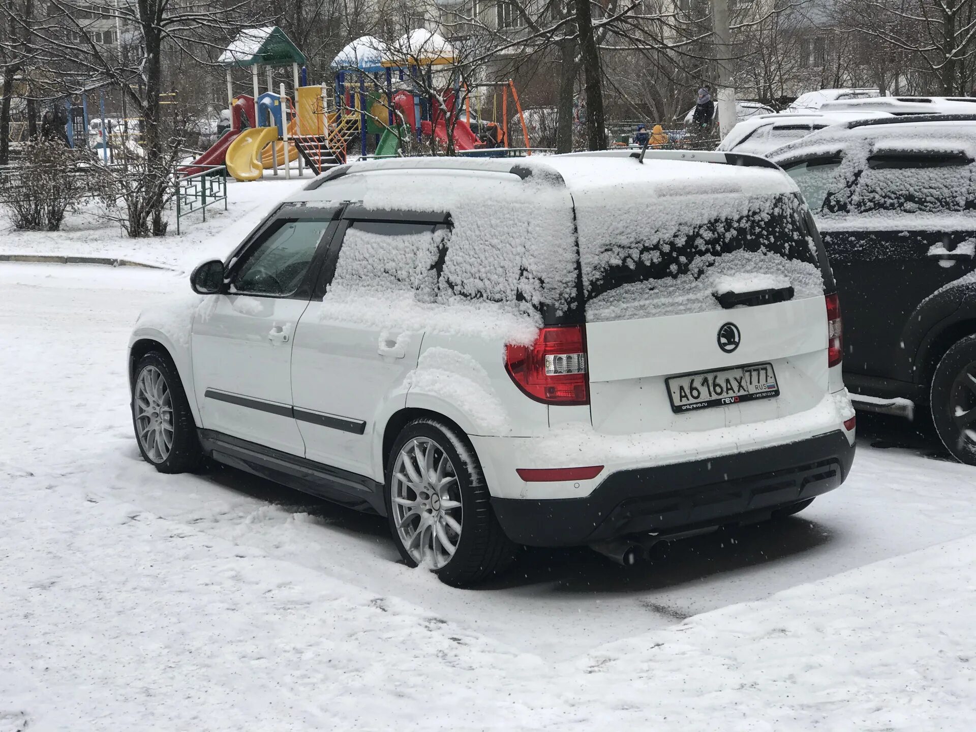 Тюнинг йети. Skoda Yeti RS. Шкода Йети 2.5. Škoda Yeti Tuning. Шкода Йети Стейдж 3.