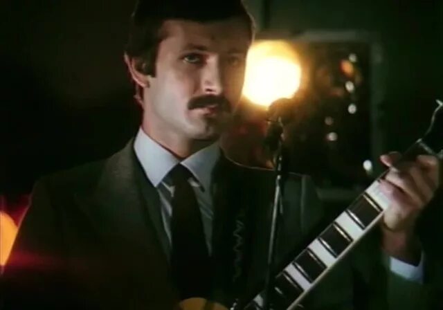 валерий павлов певец. остановите музыку исполнитель. валерий павлов остановите музыку фото. остановите музыку исполнитель. песня красные маки.