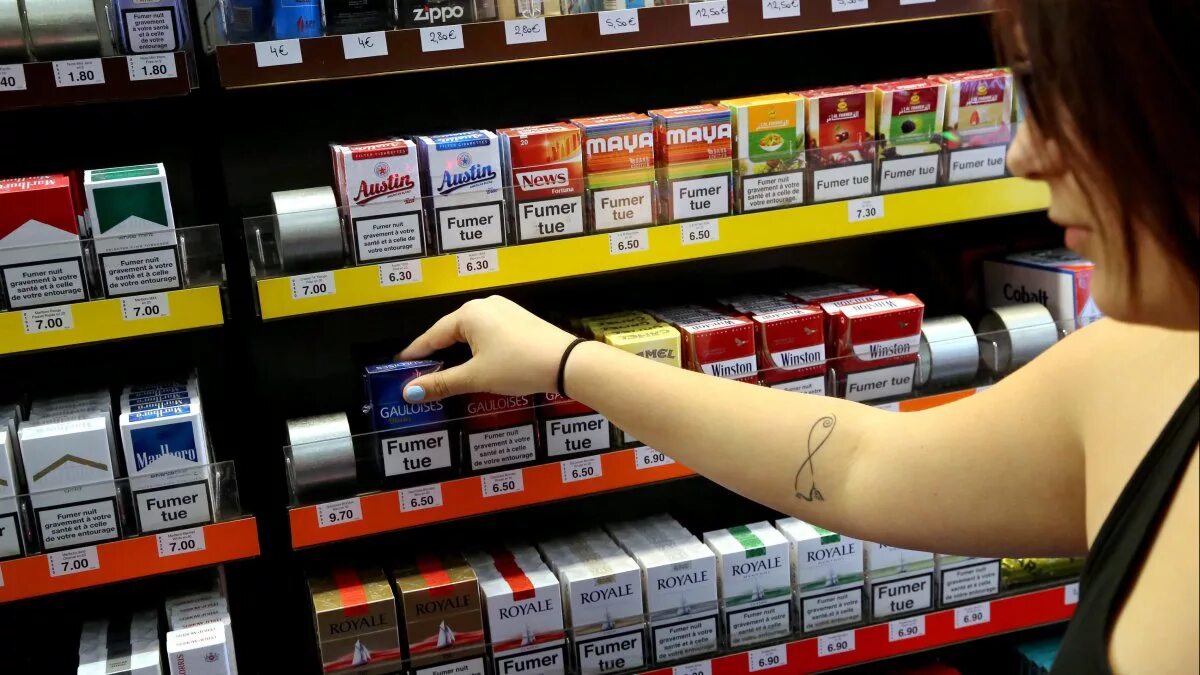 сигареты в пятерочке. сигареты в пятерочке. сигареты пятерка. оператор-кассир азс газпромнефть. сигареты сигареты продаваемые в пятерочке.