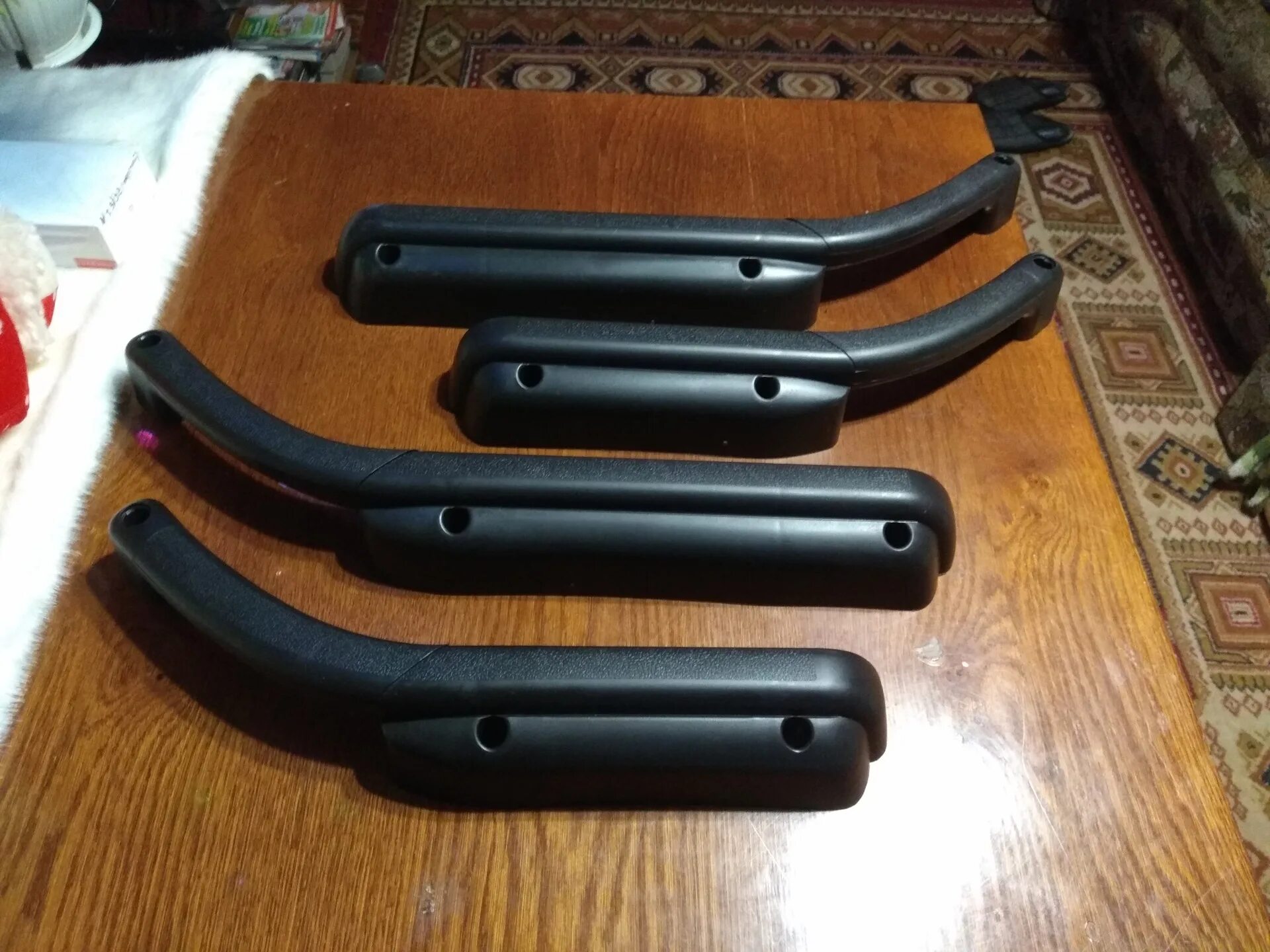 Ручки-подлокотники передних дверей для ваз 2101-2107. Дверные ручки салона ваз 2107. Внутренние ручки 2107. Подлокотники ваз 2107 дверные. Внутренние ручки 2107.
