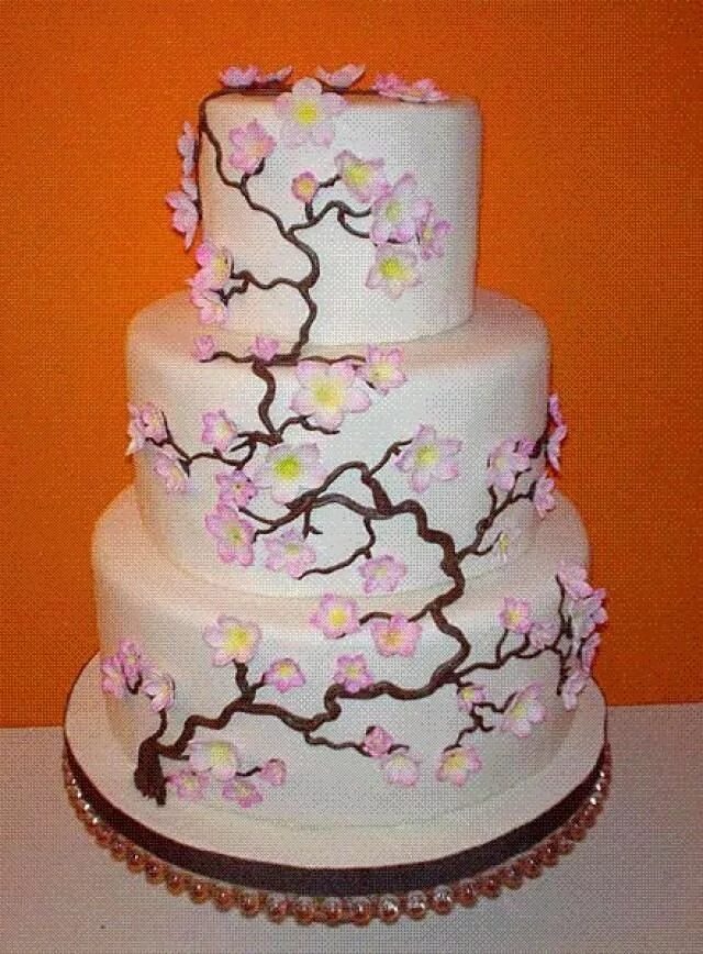 Торт сакура. Свадебный торт с сакурой. Свадебный торт с росписью. Японский свадебный торт.