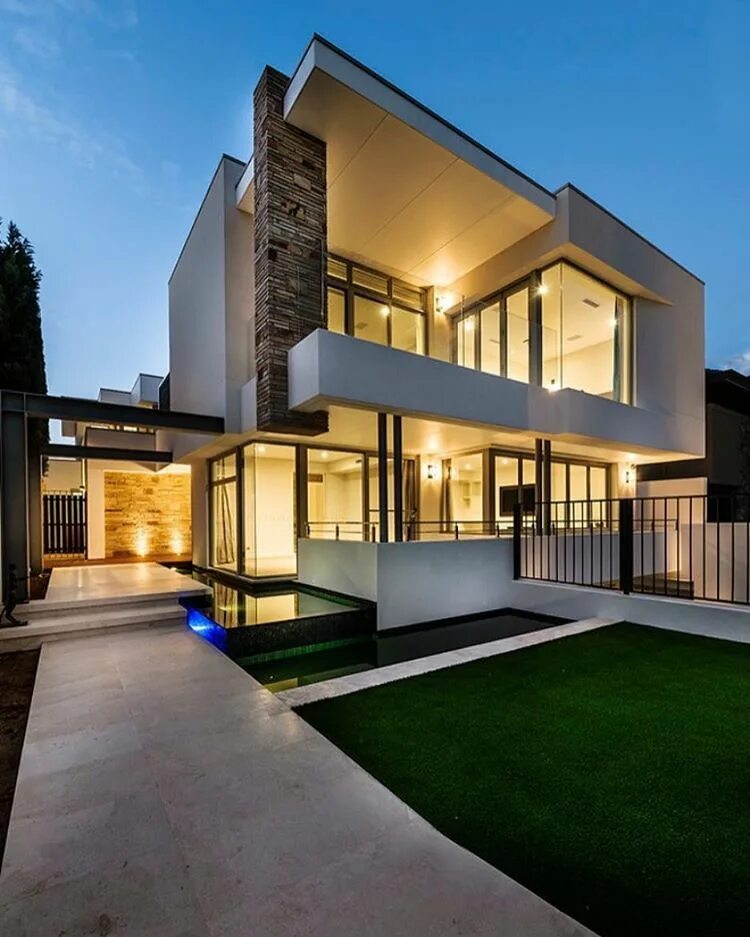 Показ квартиры. Объекты недвижимости. Картина недвижимость. Частный дом и квартира плюсы минусы. Красивые объекты недвижимости.