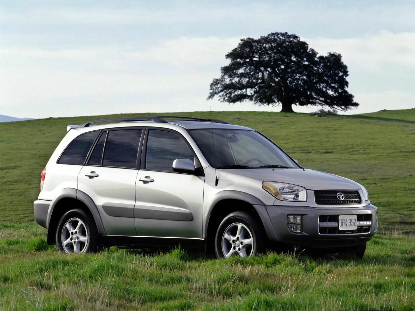 Запчасти toyota rav4. Toyota rav4 2010. Защита переднего рав4 2010 года. Тойота рав 4 кенгурятник. Тойота рав 4 2006.
