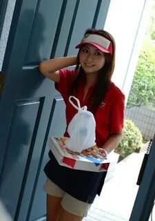 Russian with a pizza deliveryman (64 photos) 