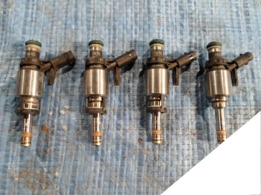 Форсунка 1. 8 t. 4 tsi caxa. Форсунка 1. 8 tsi bosch.