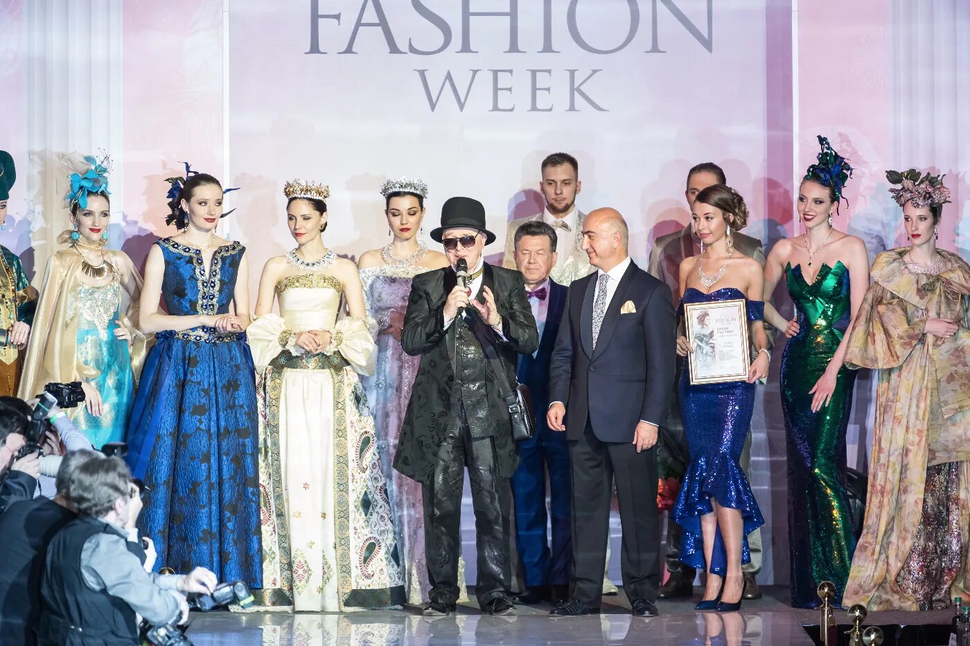 Estet fashion week 2023 москва. Эстет фэшн вик 2022. Эстет фэшн вик 2022. Estet fashion week. Эстет фэшн вик.