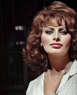 үйдегі эротикалық іш киімдегі әйелі