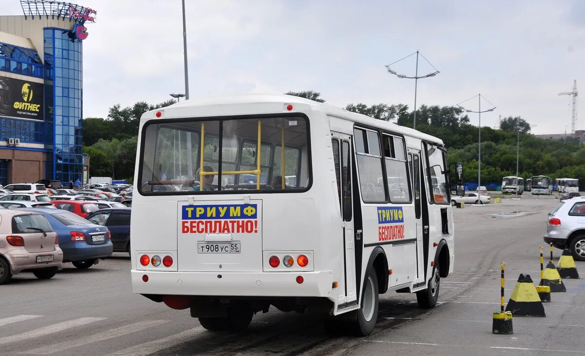 Триумф омск автобус. Автобус Триумф Омск. ПАЗ 32054 Омск. Triumph автобус. ПАЗ 32054 Омск ВСА.