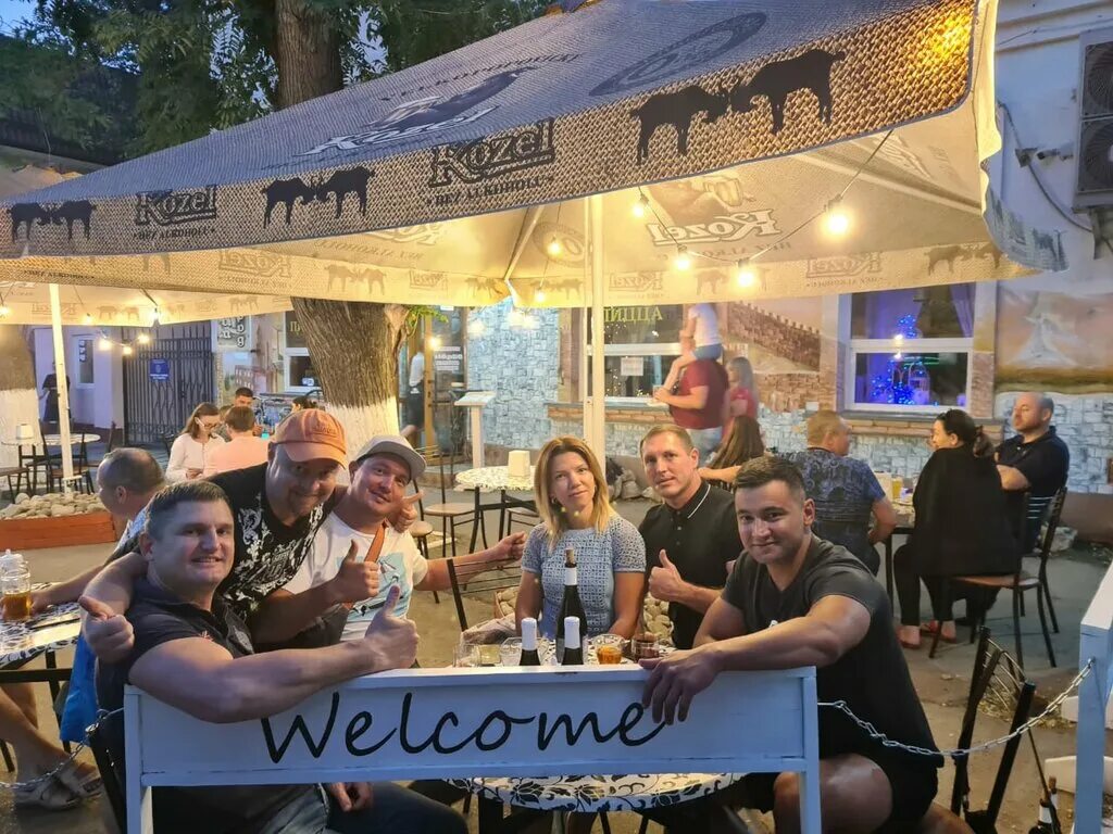 кафе феодосия. Salute cafe феодосия. кафе восток юг береговое крым. кафе аллея феодосия. кафе городе феодосия.