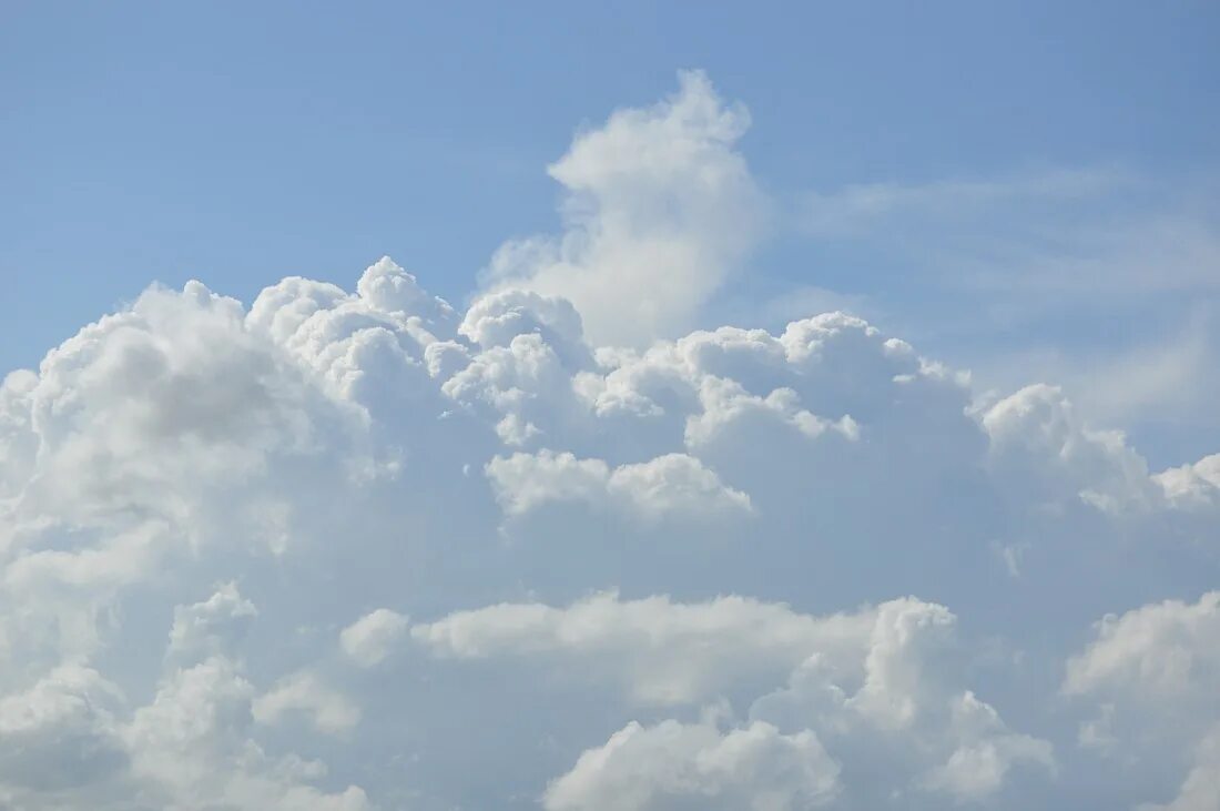 Белые облака и дом. Облака jpeg. Облако фото рисунок. Облака в кирпичном цвете. Баннер облака.