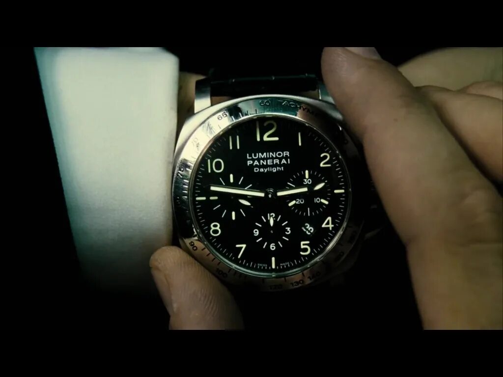 перевозчик часы. перевозчик 2 часы panerai luminor. часы джейсона стетхема. перевозчик 2 часы panerai luminor. Omega seamaster дэниел крейг.
