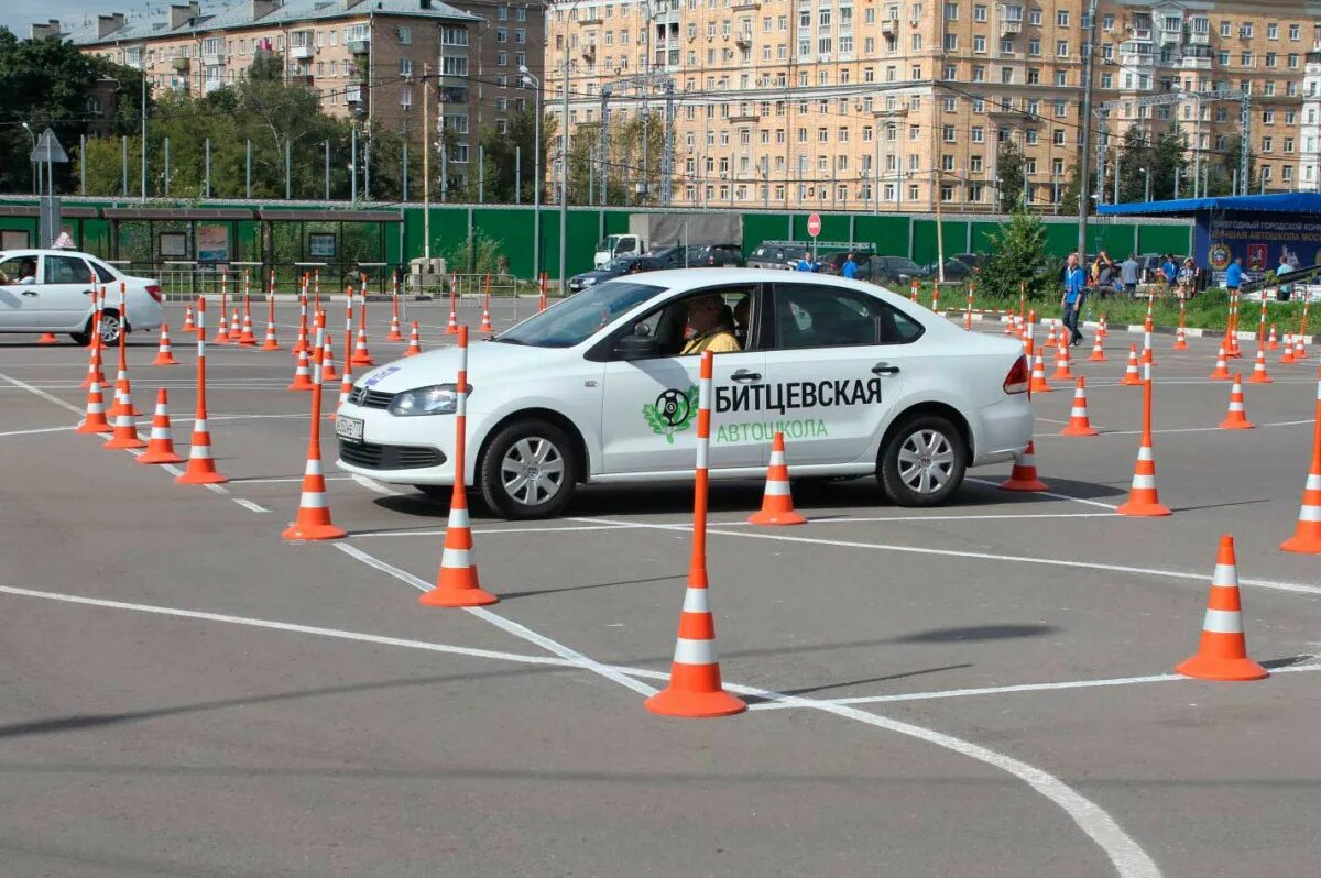 Автошкола бабушкинская. Битцевская автошкола Ясенево. Автошкола навигатор Ясенево. Автошкола ДОСААФ Москва. Автошколы бульвар Дмитрия Донского.