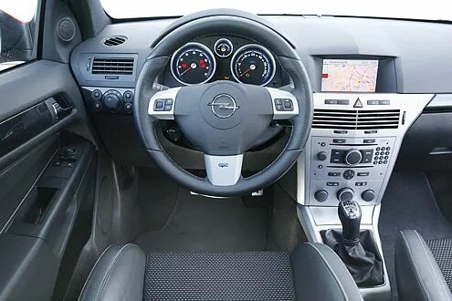 Опель астра h 1. Панель opel astra h. Opel astra h 2008 салон. Opel astra 2008 панель. Opel astra 2007 салон.