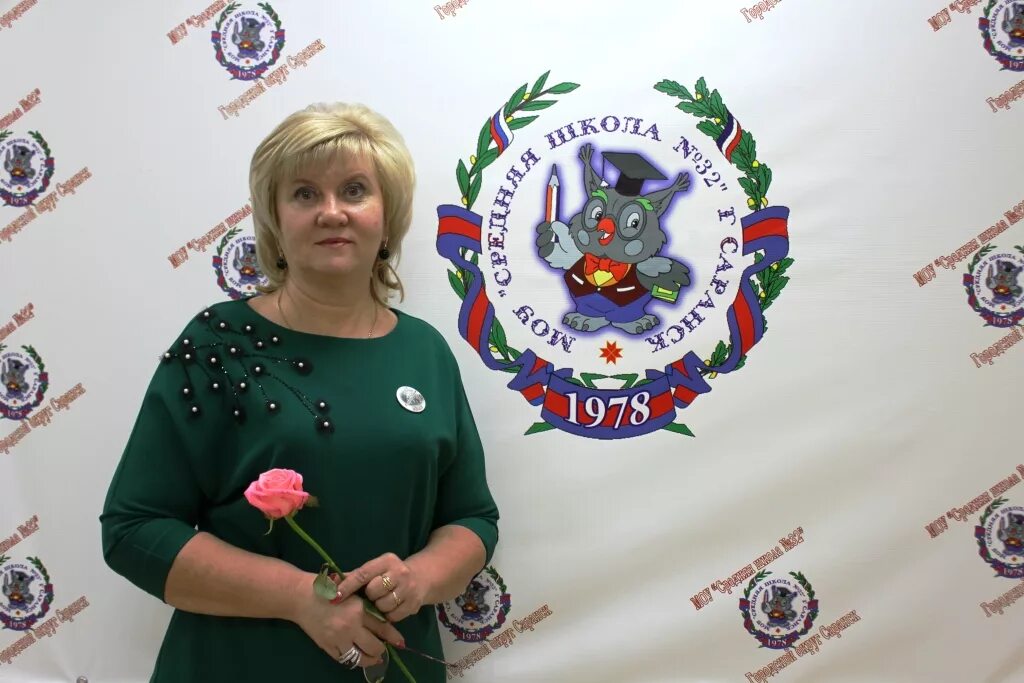 Юбилей школы 7 сыктывкар. 40 школа ульяновск. Открытка к юбилею школы. Открытка к юбилею школы. Космос юбилей школы.