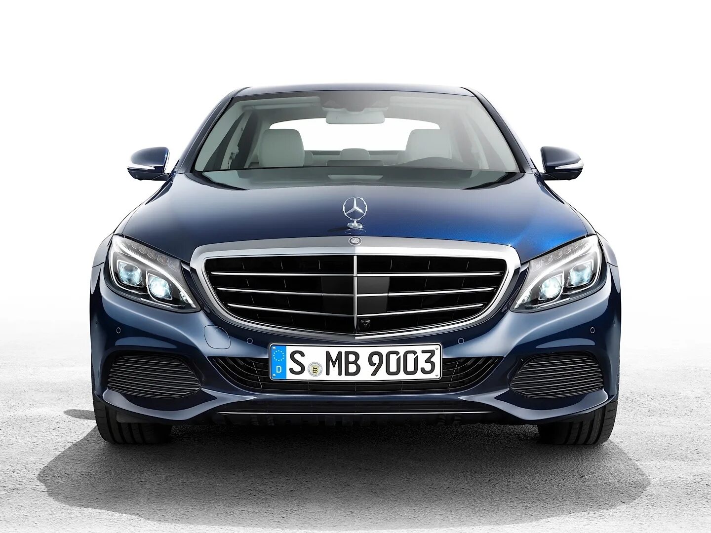 Мерседес бенц 2015 года. Mercedes-Benz c-class 2015. Mercedes Benz a class 2015. Мерседес Бенц с класс 2015 года. Мерседес c класс 2015.