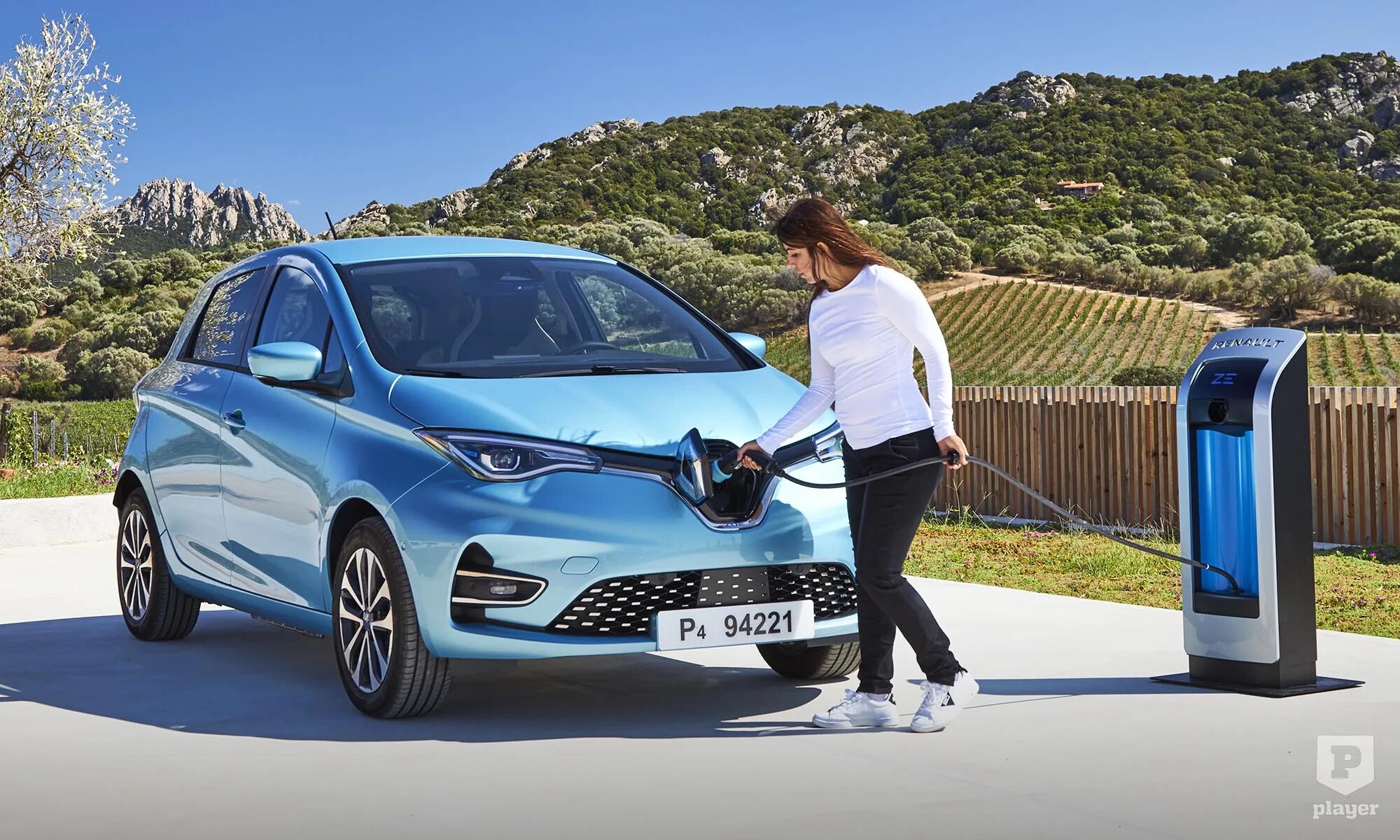 Renault Zoe электро. Renault Zoe Electric car. Рено электромобиль 2022. Renault Zoe кабина. Машины 2026