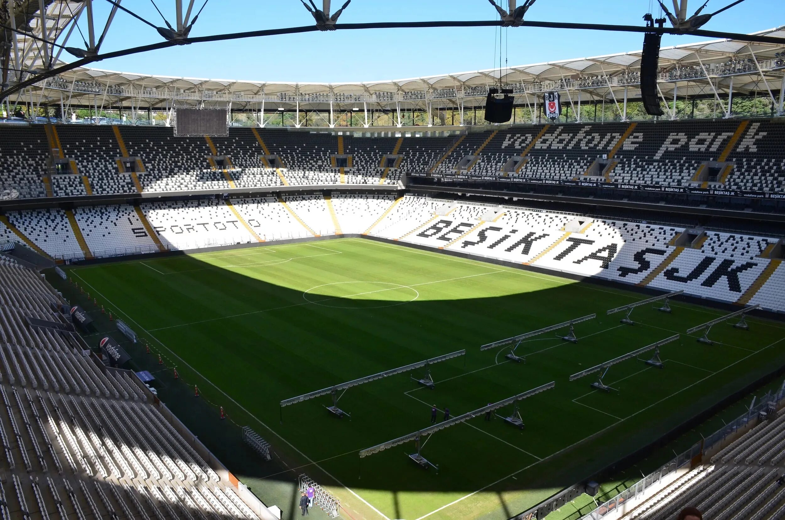 Стадион бешикташ. Vodafone Park Стамбул. Vodafone Park стадион. Стадион Бешикташ парк. Стадион Бешикташа в Стамбуле.