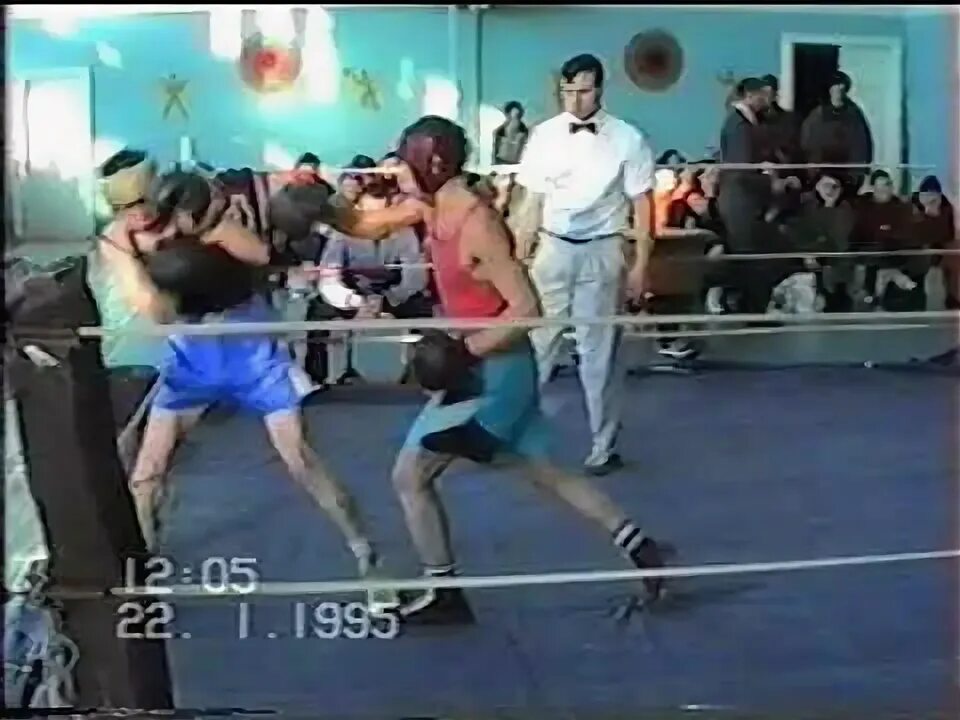 Школа бокса в ссср. Бокс 90 годов. Кикбоксинг 90. Королев чемпион ссср по боксу. Бокс 90 годов.