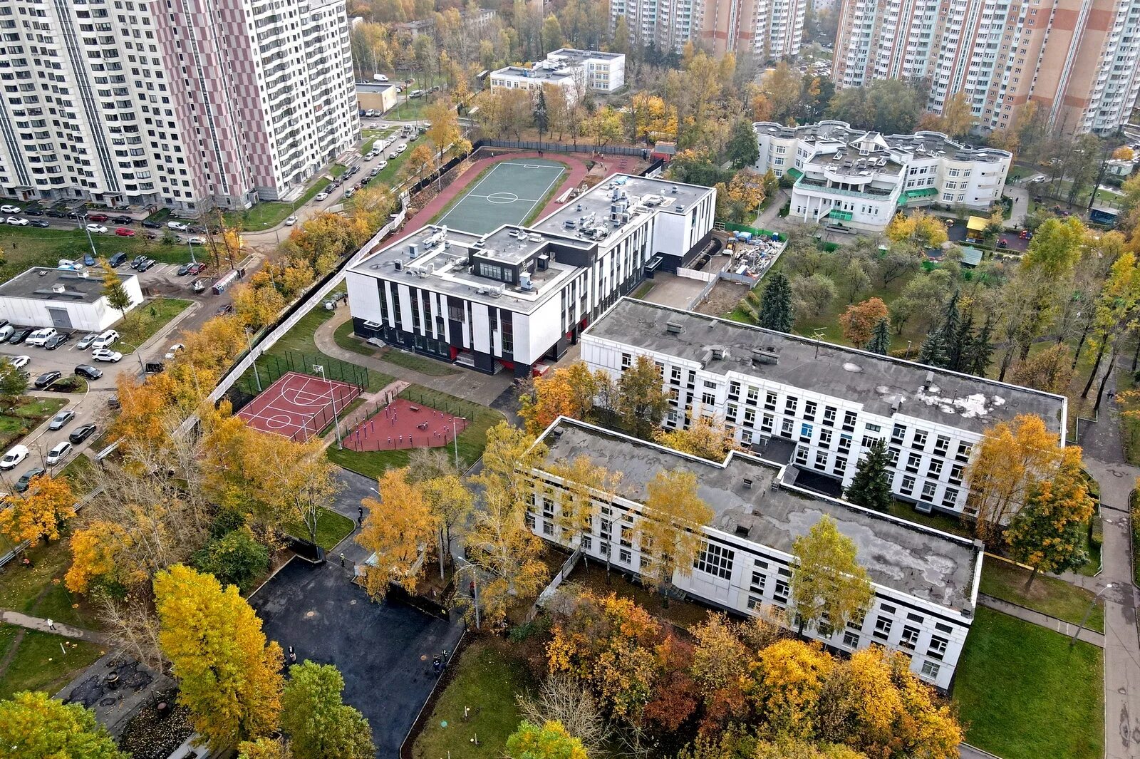 Новая школа в солнцево. Школа 1542 4 корпус солнцево. Новые школы в солнцево. Школа 1002 новый корпус. Школа в солнцево в москве.