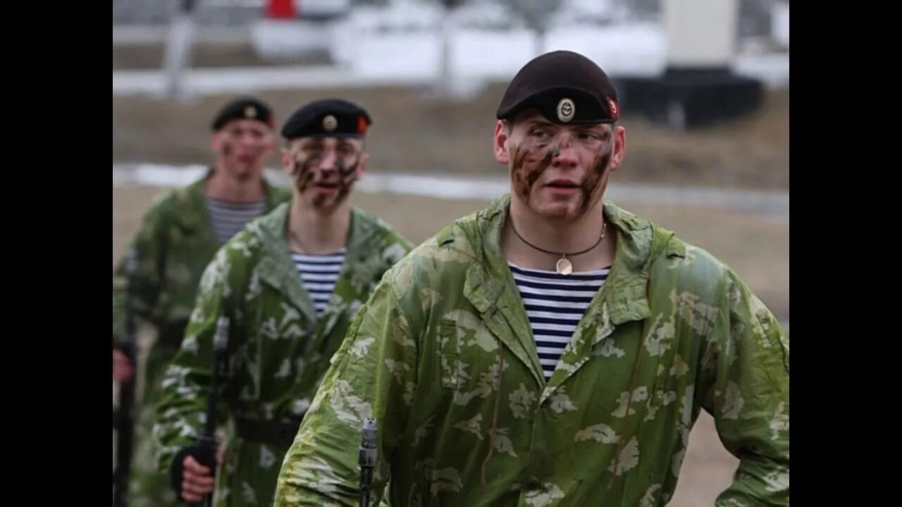 Берет черный. Берет морпехов. Морская пехота россии черные береты. Берет военный. Берет черный.