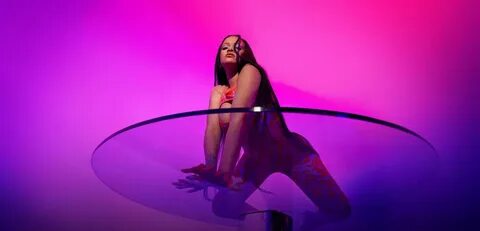 Rihanna - Savage xFenty Valentine 2023. 