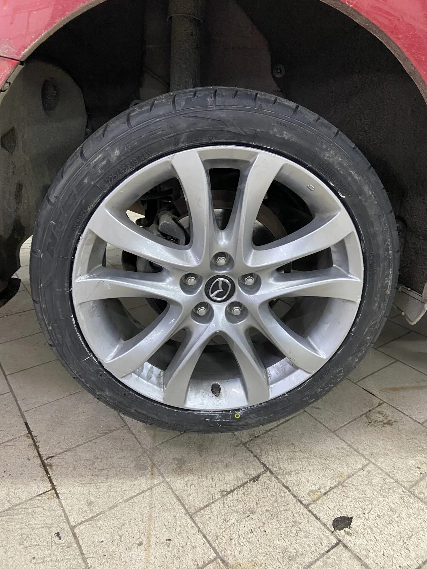 Размер резины мазда 6. Летние колеса на мазда 3 205/55 r16. штатные диски мазда 3. шины мазда 3. mazda 6 штатные диски.