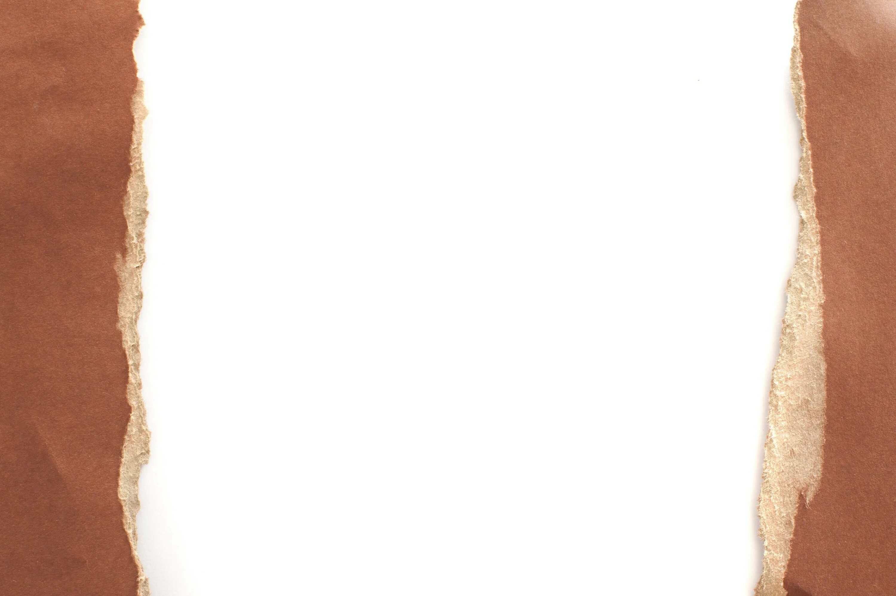 Рваный край бумаги. Рваная бумага. рваный лист бумаги. кусочки рваной бумаги.