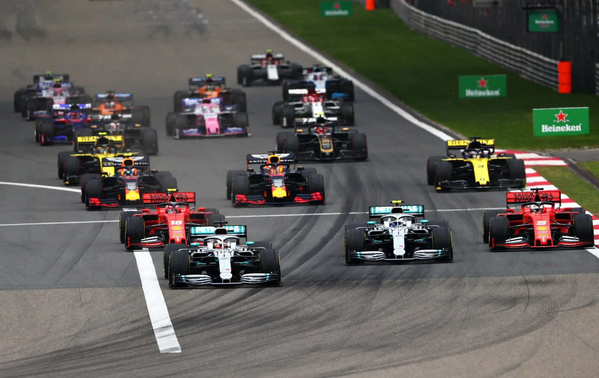 Grand prix f1. Mercedes Гран-при Монако 2019. Старт ф1. Шанхай формула 1.